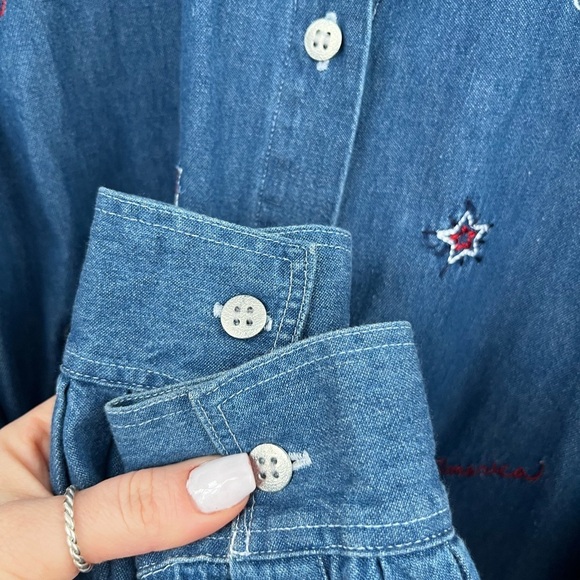 Women’s Patriotic July4th Embroidered 100% Cotton Denim Button Up Top Size Small - Picture 4 of 7
